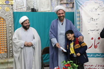 تصاویر/ اعزام کارکنان و خانواده های منطقه پدافندهوایی شمالغرب ارتش به امامزاده سیدحمزه تبریز