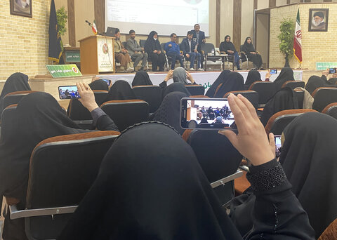 دومین گردهمایی حامیان حیات جنین ایران در قم برگزار شد