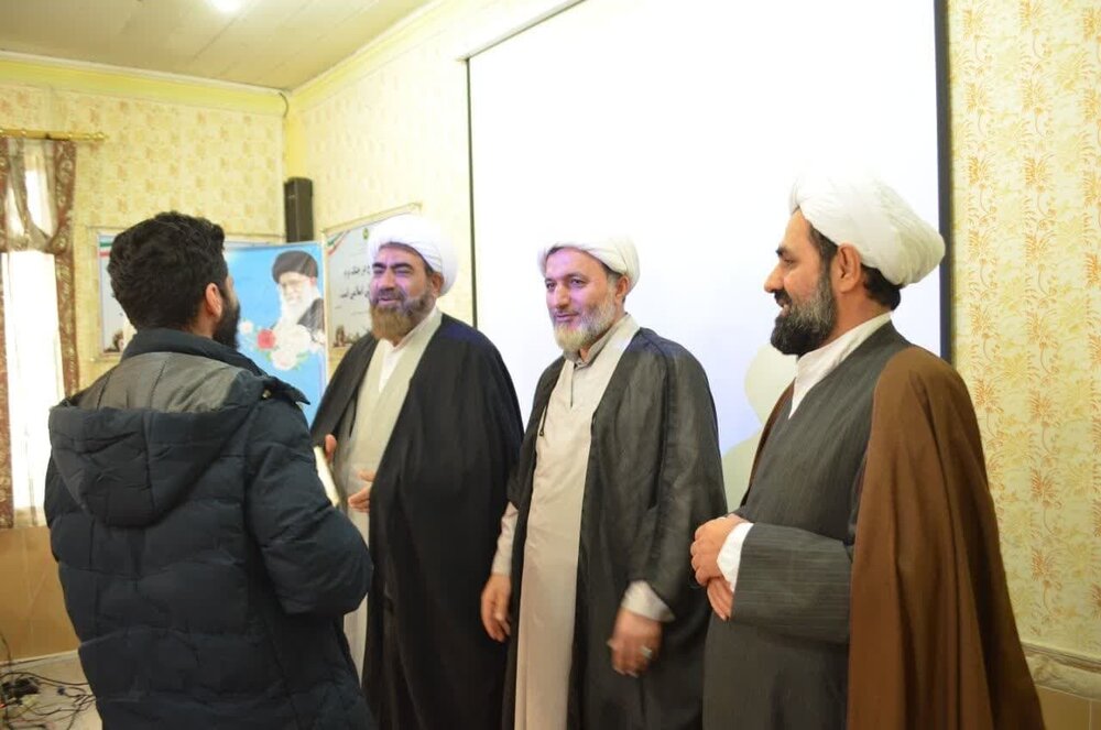 روحانیت در تزکیه و بصیرتافزایی جامعه نقش خطیری بر عهده دارد