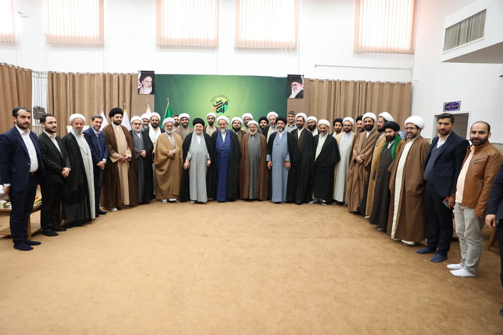 دیدار نماینده آیت الله العظمی سیستانی با مدیران و اساتید بنیاد بین المللی امامت