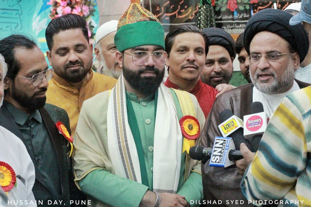 इमाम हुसैन (अ.स.) की कुर्बानी हर कुर्बानी से अनोखी है: मौलाना असलम रिज़वी