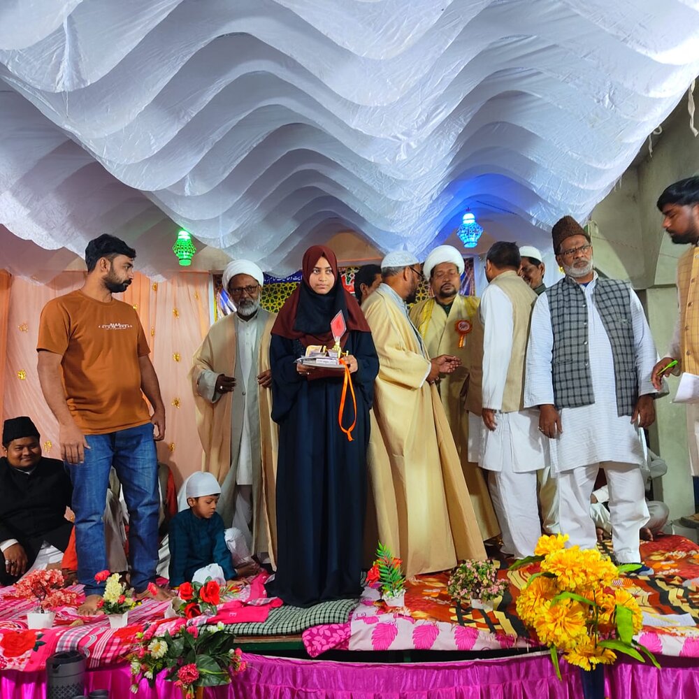 मदरसा हुसैनिया घोसी में रमज़ान के पवित्र महीने के स्वागत और इनाम वितरण के अवसर पर महफ़िल नूर का आयोजन