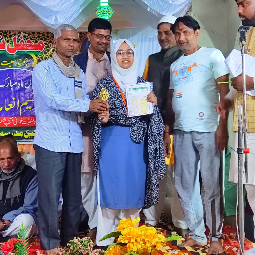 मदरसा हुसैनिया घोसी में रमज़ान के पवित्र महीने के स्वागत और इनाम वितरण के अवसर पर महफ़िल नूर का आयोजन