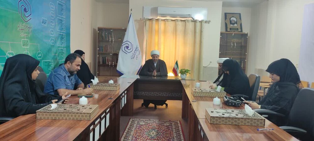 گزارشی از برنامه های دبیر شورای سیاستگذاری حوزههای علمیه خواهران در هرمزگان + تصاویر