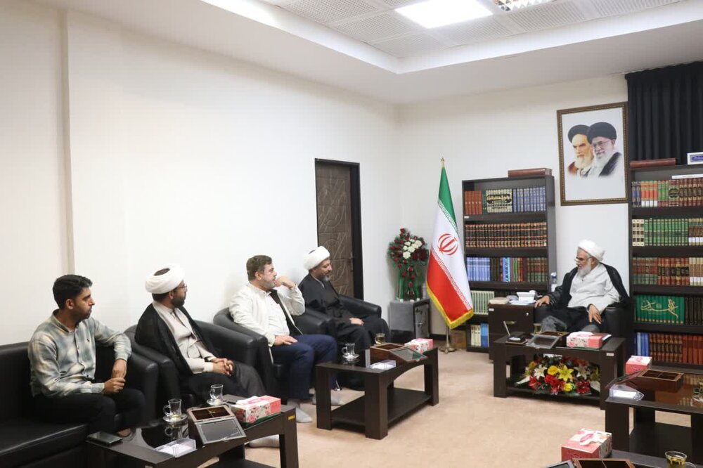 گزارشی از برنامه های دبیر شورای سیاستگذاری حوزههای علمیه خواهران در هرمزگان + تصاویر