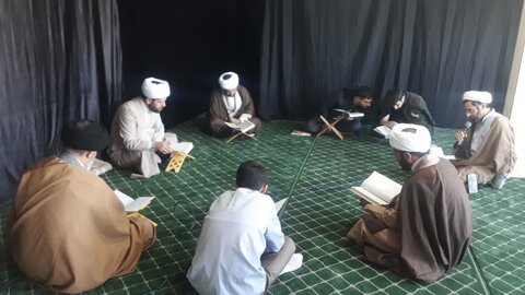 تصاویر / برگزاری محافل انس با قرآن در مدارس علمیه استان قزوین