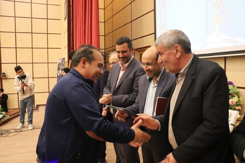 اختتامیه نخستین جشنواره استانی "نهج البلاغه در آینه هنر"  در شهرضای اصفهان