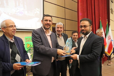 اختتامیه نخستین جشنواره استانی "نهج البلاغه در آینه هنر"  در شهرضای اصفهان