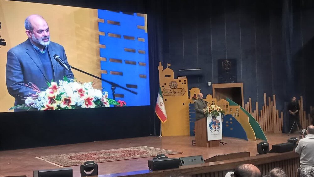 شهرداران مسئولیت فرهنگ و هویت شهر را بر عهده دارند