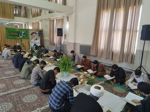 تصاویر/ جلسه جزء خوانی قرآن کریم در مدرسه علمیه باقر (ع) کامیاران