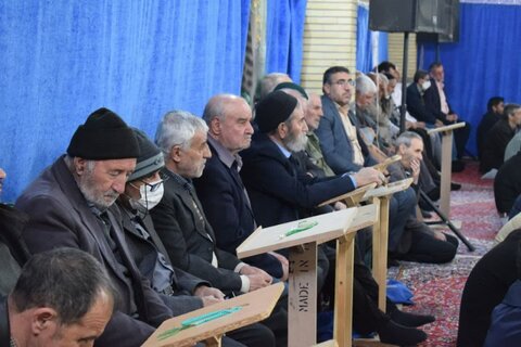 تصاویر/اقامه نماز جمعه شهرستان بیجار