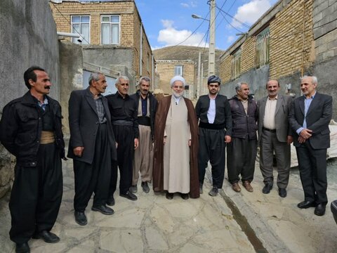 تصاویر/ تکریم روحانیون و طلاب بخش حسین آباد سنندج توسط نماینده ولی فقیه در کردستان