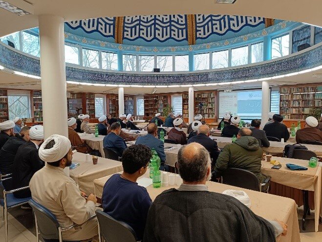 برگزاری نخستین سمینار قرآنی روحانیون آلمان، هلند و بلژیک در هامبورگ + تصاویر