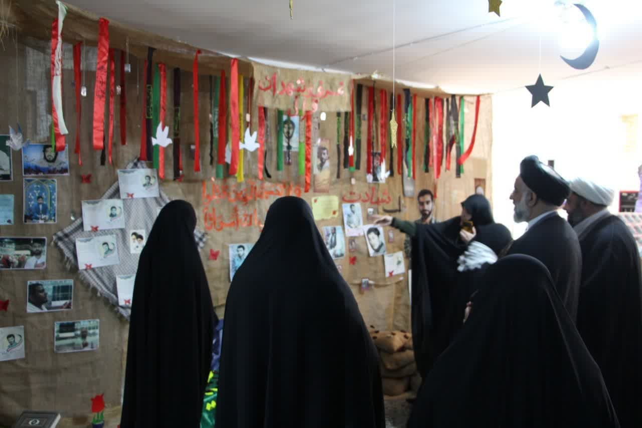 برپایی نمایشگاه قرآنی بهار در بهار در مدرسه عالی بنت المصطفی اصفهان