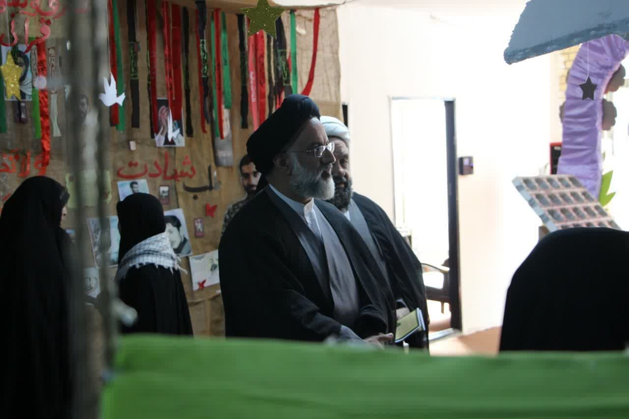 برپایی نمایشگاه قرآنی بهار در بهار در مدرسه عالی بنت المصطفی اصفهان