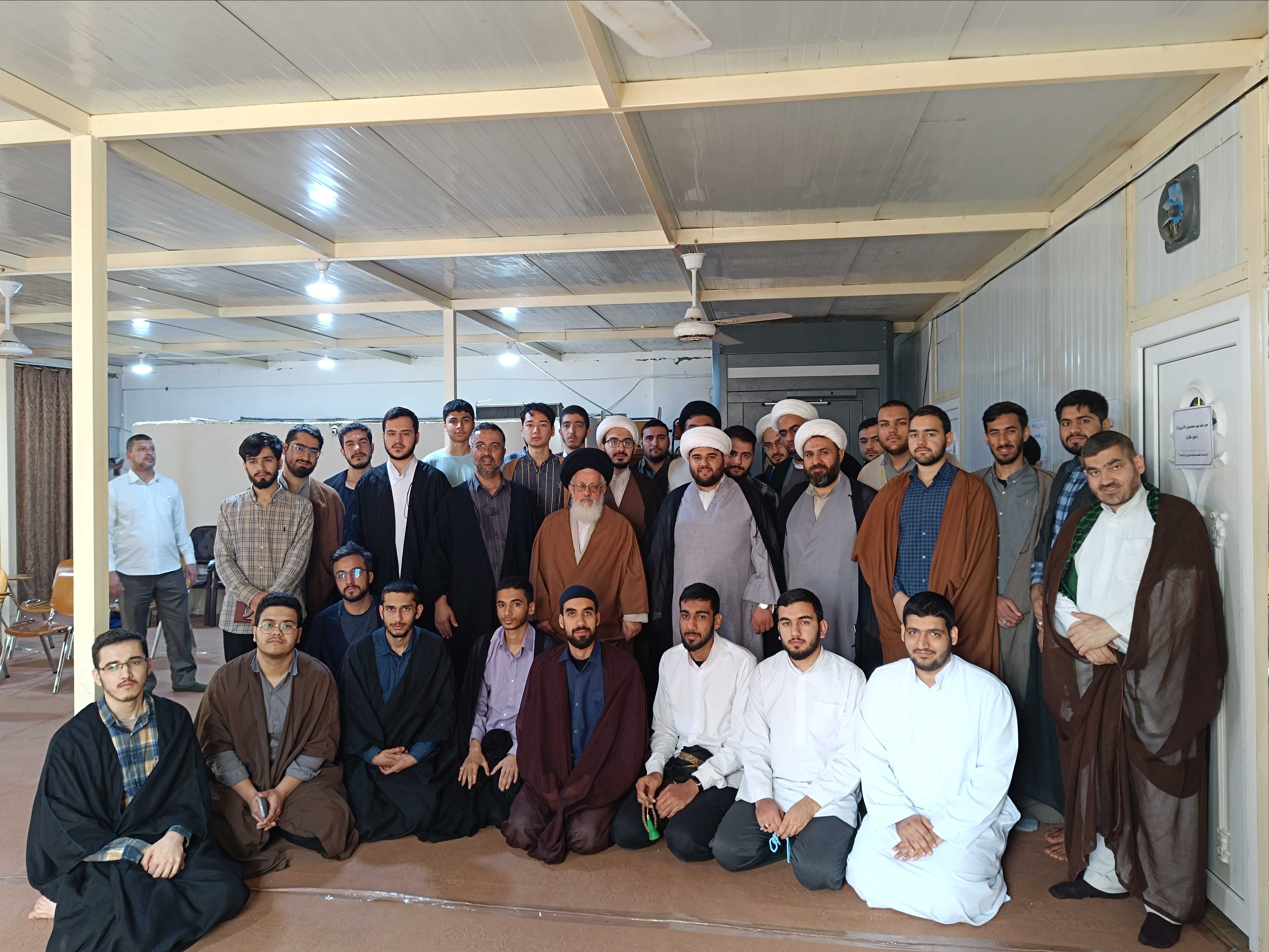 اردوی علمی در محضر امیر علیه السلام مدرسه علمیه شهید صدوقی۲ قم در عراق + عکس