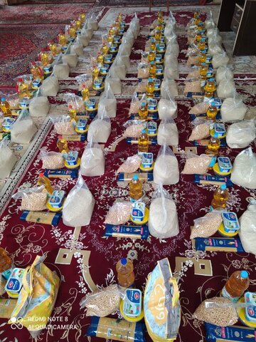 تصاویر/ تهیه وتوزیع سبد کالا به مناسبت آغاز سال نو و ماه مبارک رمضان