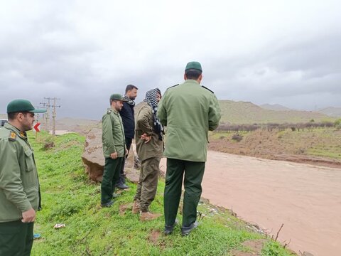تصاویر حضور فرمانده سپاه لرستان در مسیر رودخانه کشکان
