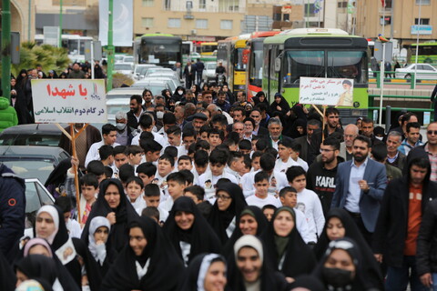 همایش پیاده روی رهروان شهدا در اصفهان