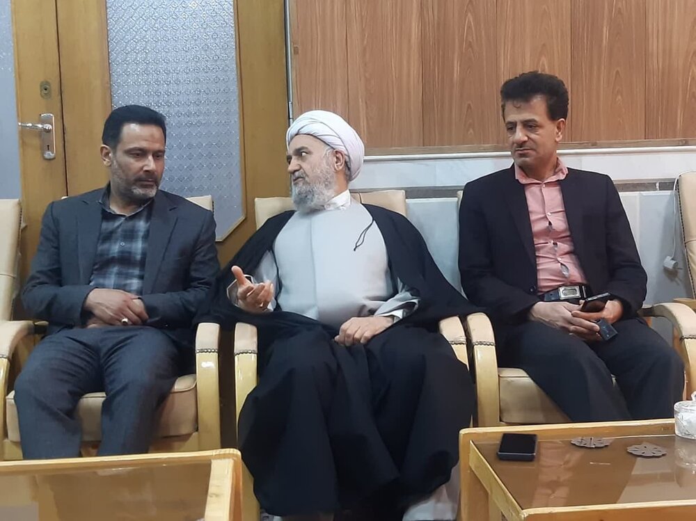 دولت جلوی تخلفات و فرار از مالیت ها را بگیرد