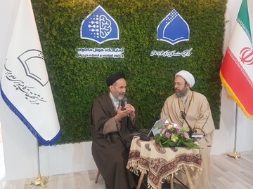 قرآن تنها یک قرائت دارد و آن قرائتی است که علی(ع) بیان کردند