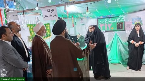 بالصور/ إقامة معرض العفاف والحجاب في مدينة برازجان جنوبي إيران