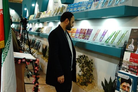تصاویر/ بازدید دکتر بهادری جهرمی سخنگوی دولت از بخش حوزوی نمایشگاه قرآن کریم