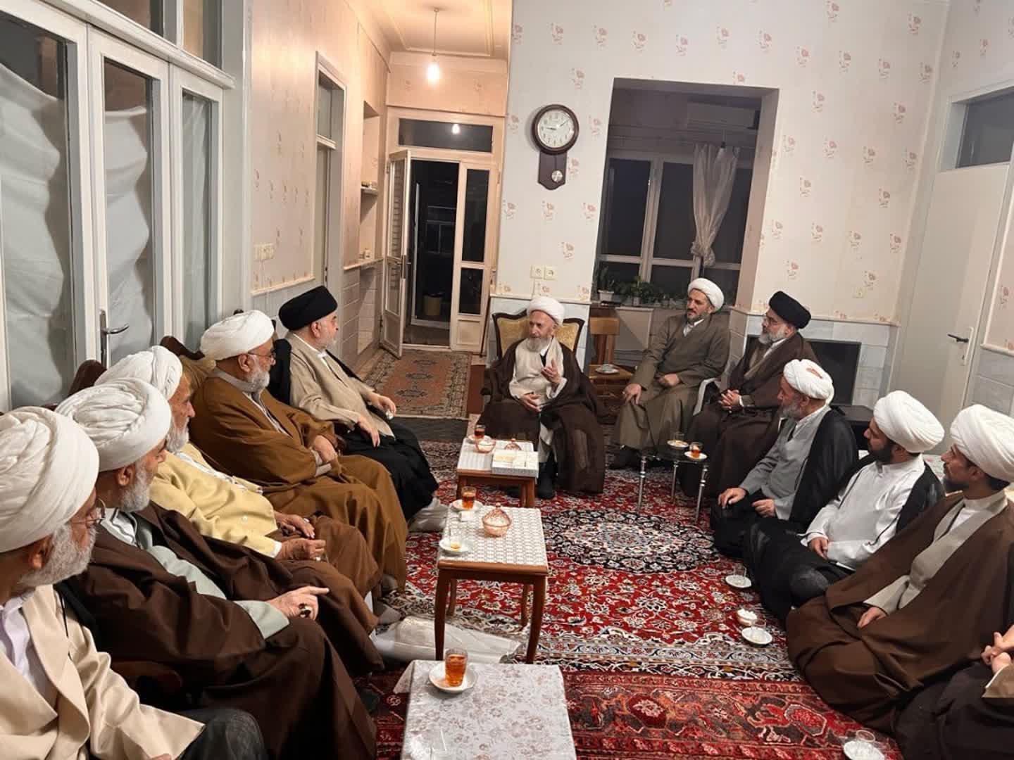 دیدار نوروزی نماینده آیت الله العظمی سیستانی با آیت الله العظمی سبحانی + عکس