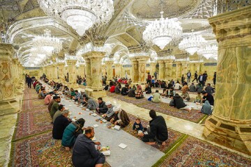 تصاویر/ سفره افطاری در حرم حضرت امیرالمؤمنین (ع)