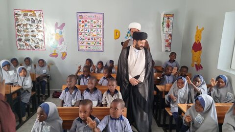 دیدار فرزند آیت الله علی اکبر حائری از شیخ ایراهیم زکزاکی در نیجریه
