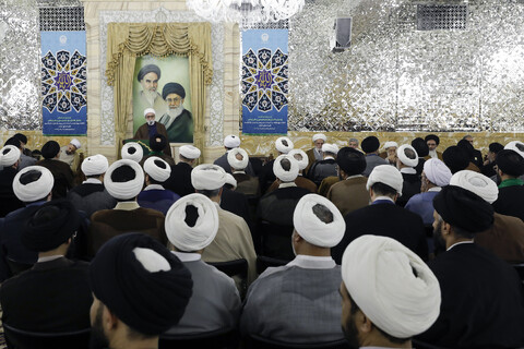 تصاویر/ نشست ائمه جماعات حرم مطهر و مساجد منتخب مشهد با تولیت آستان قدس رضوی