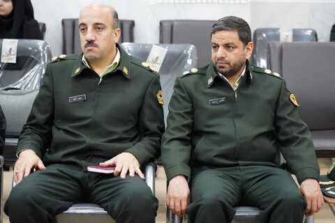 تصاویر دیدار فرماندهی انتظامی لرستان با نماینده ولی فقیه در استان
