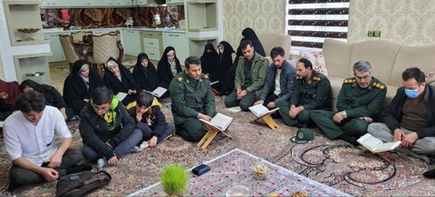 تصاویر/محفل انس با قرآن در منزل شهید عیوض صادقی