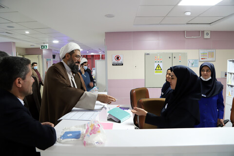 تصاویر / حضور امام جمعه همدان در بیمارستان کودکان