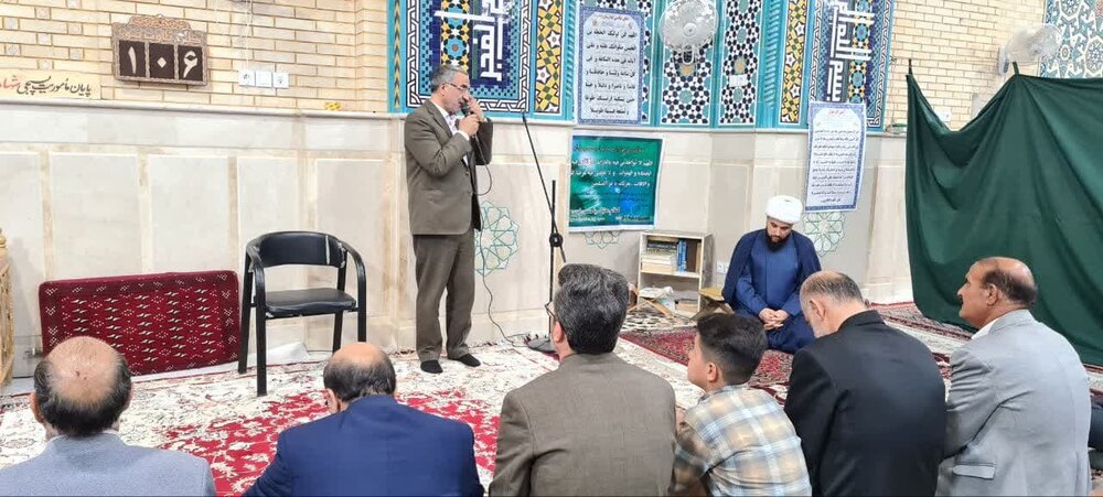 منتخبان مردم عملگرایی را جایگزین شعارها کنند