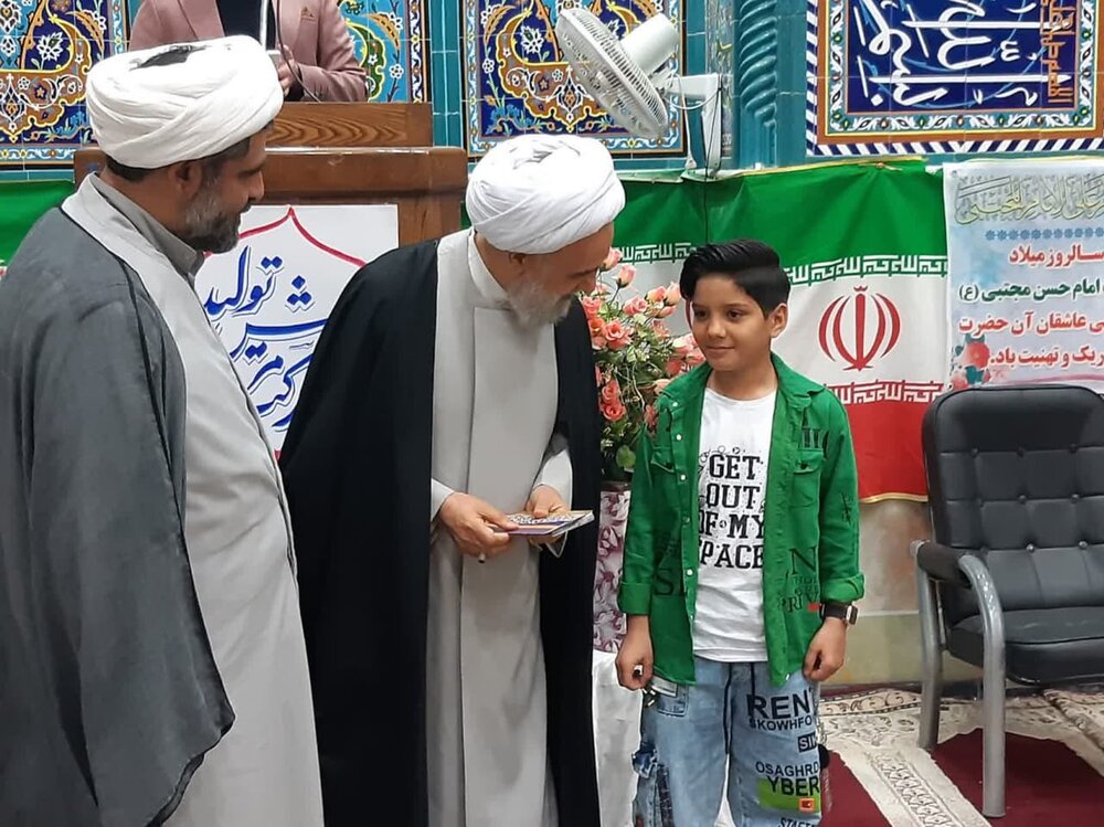 لزوم ترویج فرهنگ دستگیری از نیازمندان در جامعه