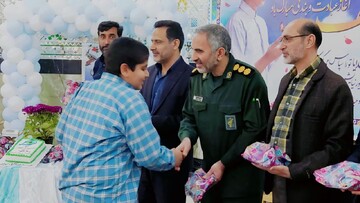 تصاویر/ جشن تکلیف دانش‌آموزان آموزشگاه پسرانه شهادت دهستان حسین‌آباد کویر بخش کویرات