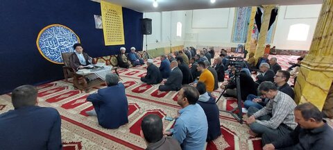 تصاویر سلسله جلسات بیان آموزه‌هایی از قرآن کریم در خرم آباد