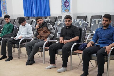 تصاویر مجمع مشورتی جوانان دفتر نماینده ولی فقیه در لرستان
