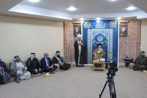ضیافة‌ إفطار لممثل الإمام الخامنئي في العراق مع رؤساء العشائر والقبائل في النجف الأشرف