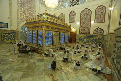 مراسم جزء خوانی قرآن در آستان امامزاده نرمی اصفهان