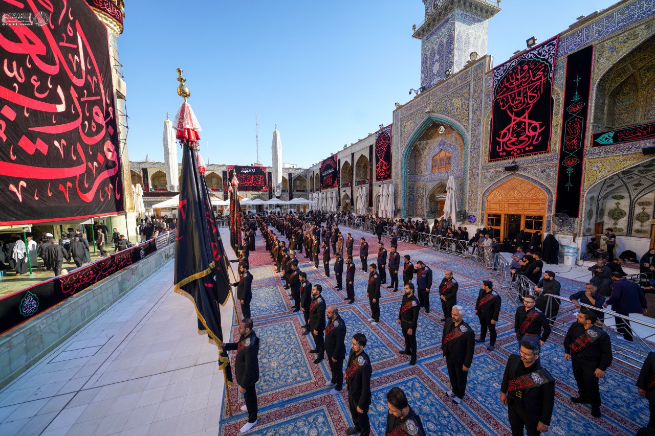 تصاویر/ عزاداری خادمان آستان علوی در مراسم صبحگاهی بیست و یکمین روز ماه رمضان