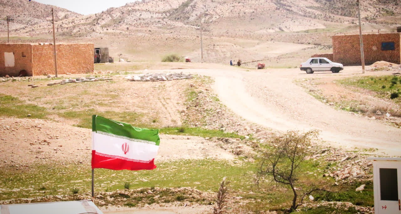 عیدی گروه جهادی مستضعفین به مردم روستای کم برخوردار رَوَنی