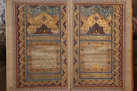 نمایش قرآن‌ نفیس خطی مربوط به سده سیزدهم