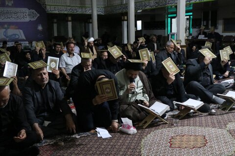تصاویر/ طنین نوای (( بک یا الله)) در سومین شب قدر در مسجد جامع ماکو