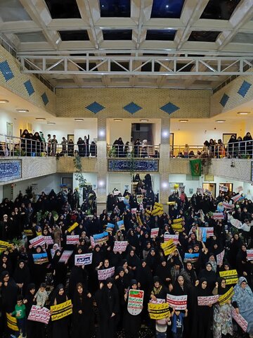 تصاویر/ اجتماع طلاب مدرسه علمیه ریحانة الرسول ارومیه در محکومیت حمله رژیم صهیونیستی به کنسولگری ایران در سوریه