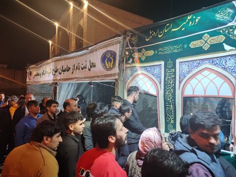تصاویر/برپایی موکب پذیرایی از روزه‌داران توسط گروه جهادی رضوان در اردبیل