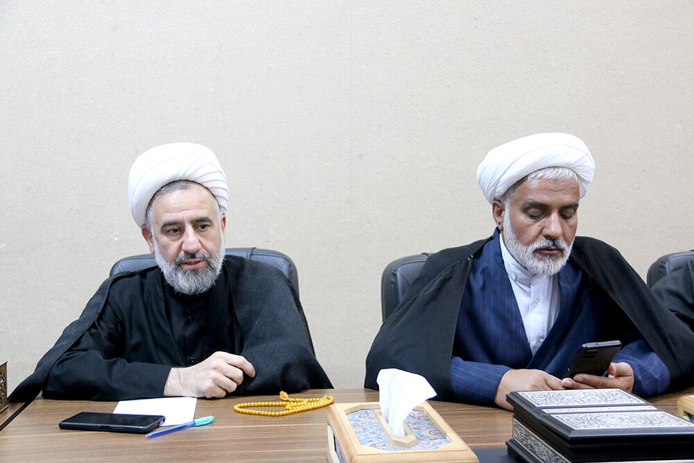 برگزاری نشست بررسی مشکلات مسکن طلاب استان یزد+ عکس