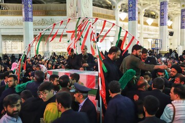 شهیدالقدس میهمان کریمه اهل بیت(س) شد / وداع جانسوز قمی ها با آقا محسن + عکس و فیلم
