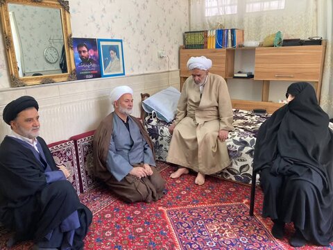 دیدار منتخبین مردم تهران و قم در مجلس شورای اسلامی با خانواده شهید صداقت نبویان روانبخش